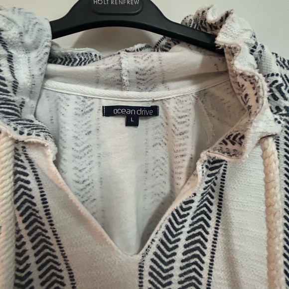 Ocean Drive Soft Poncho - Picture 4 of 10